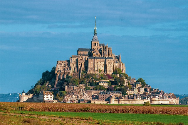 Le Mont Saint Michel vu depuis les polders
